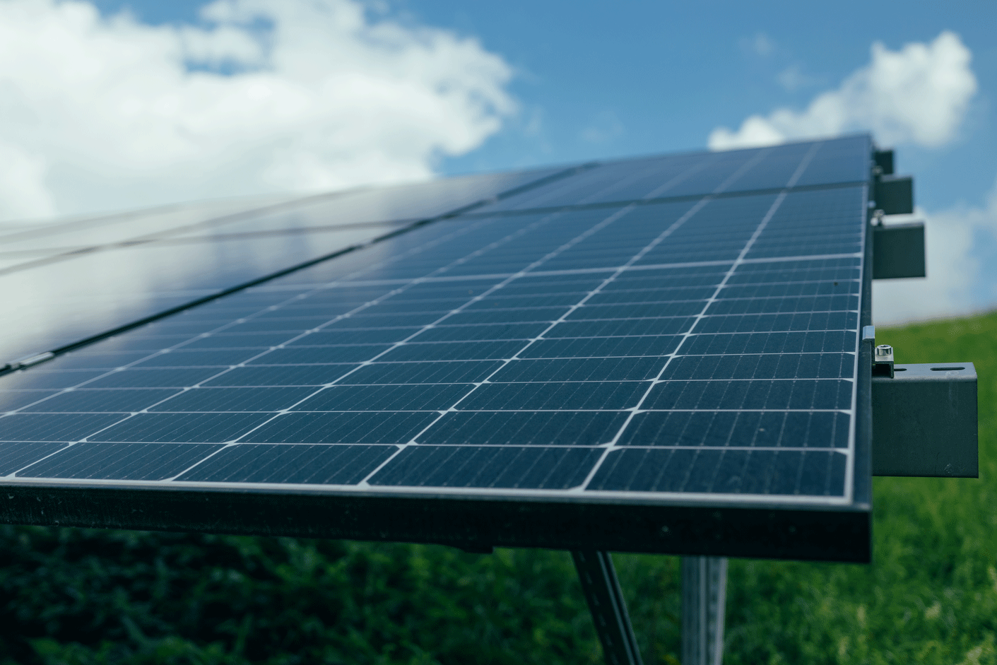 photovoltaic-solar-battery-panels-203-34-05-utc